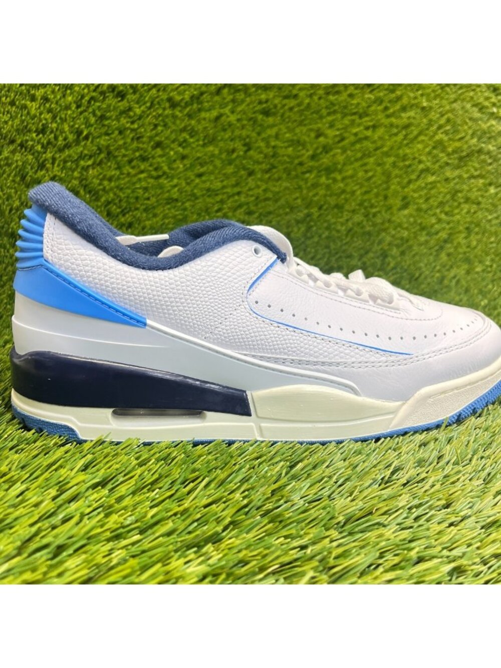 Nike Air Jordan 2/3 UNC Mens Size 10 White Blue Athletic Leather Shoes Sneakers